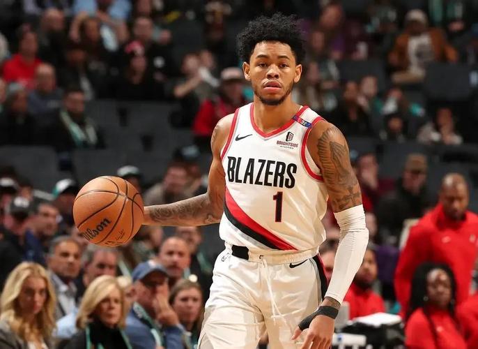 队记：卡马拉是开拓者的基石和未来的关键拼图 夏普是另一种赌注