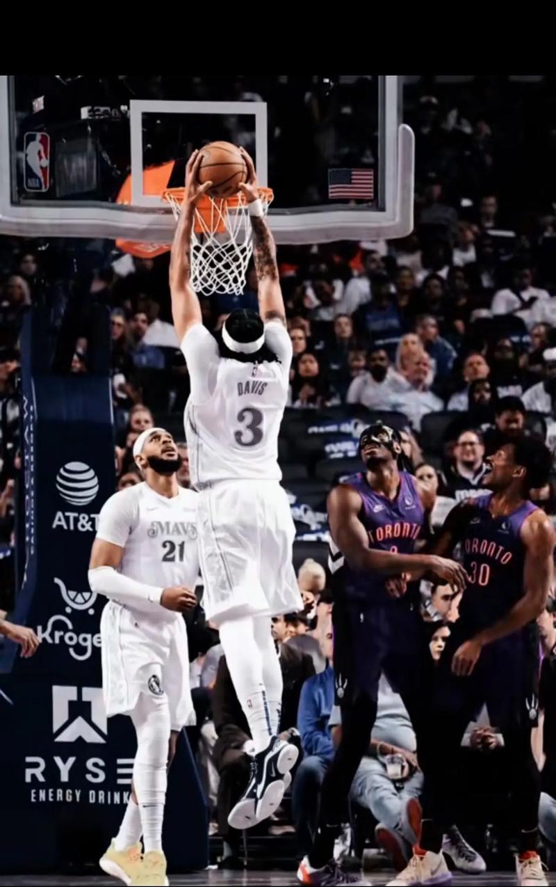 浓眉:期待在独行侠的首个完整赛季 我仍在寻找自己的进攻状态