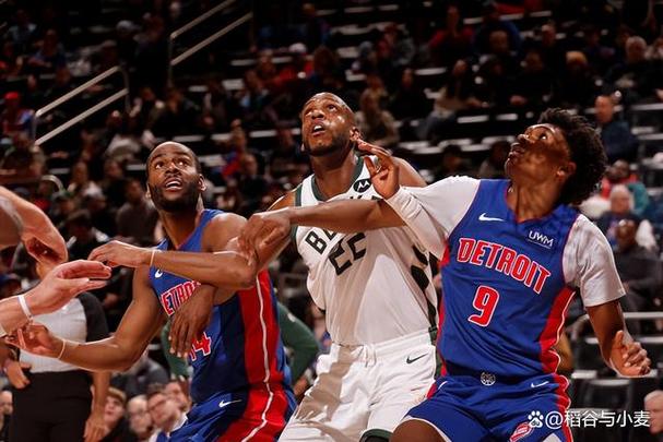 上赛季场均2.9分1.1板！Scotto：雄鹿裁掉24年33号秀泰勒-史密斯