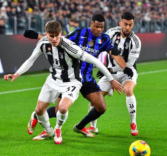 尤文连续7场各赛事比赛不胜，创造球队2009年之后最长不胜纪录