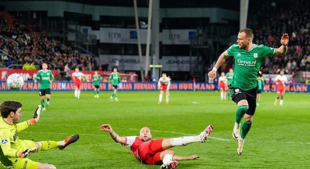 阿贾克斯队史第2次在欧战上半场丢4球，上次还是1958年2月