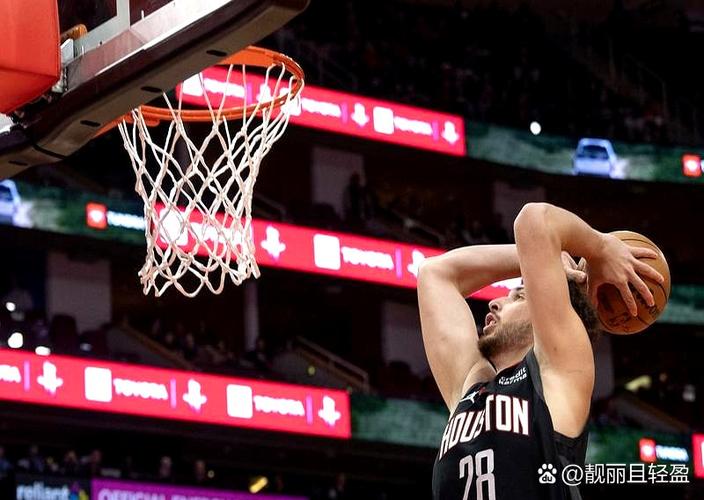 队记：申京将罚球命中率的进步延续到了常规赛 这将产生重大影响