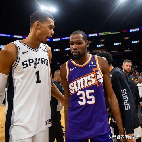 媒体人：文班持球像超超超大杜兰特 浓眉&莱夫利在面前显得都小了