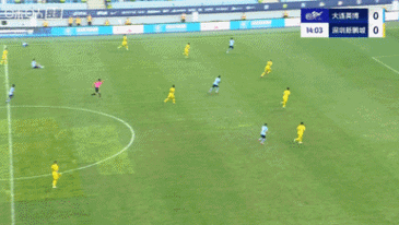 半场-武汉三镇0-1深圳新鹏城 埃杜-加西亚连场破门杨一鸣肘击直红