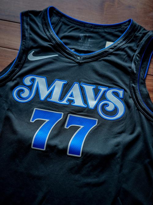 你也有彩虹球衣！小乔丹至今效力8队：洛城双雄&独行侠&掘金在列