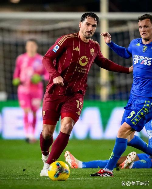意媒：科内没有受伤并且检查结果一切正常，将随罗马客战萨索洛