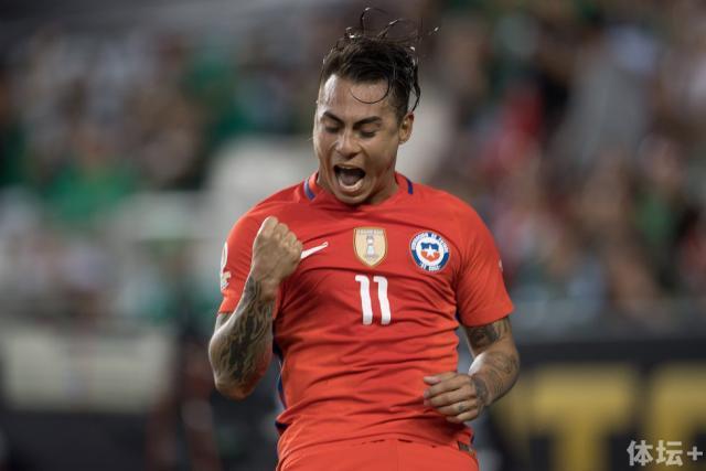 会再战一年吗？38岁苏牙合同年底到期，状态下滑赛季仍17球16助