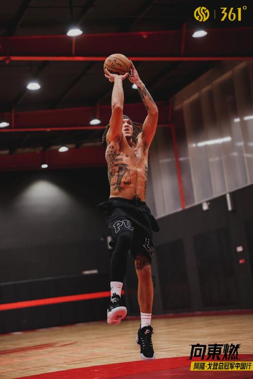 阿隆-戈登怒射10记三分 追平罗齐尔保持的NBA揭幕战三分命中纪录