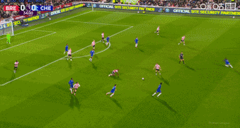 索博本场1助攻+8成功长传 4解围6抢断+15对抗11成功 获9.2分最高