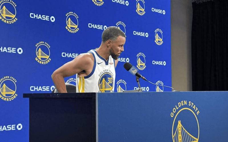 球队尝试不同阵容！库里：这很靠感觉 理想情况是边赢球边调整