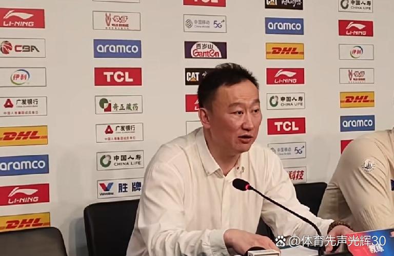 刘维伟：开拓者大领先该再给杨瀚森机会 但教练是用人不是培养人