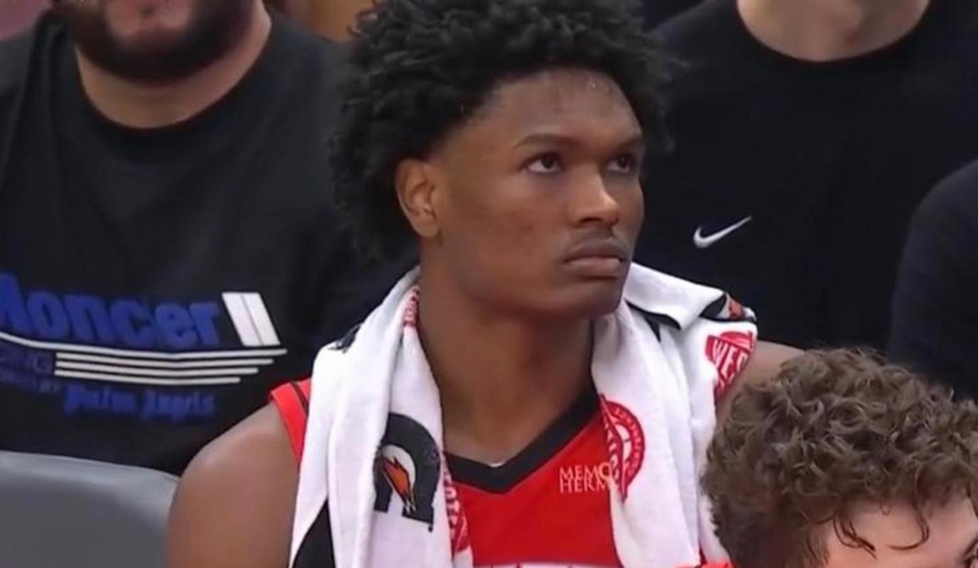 乌度卡:我们持球时间太长了 本应主动吸引包夹 创造更多空位机会