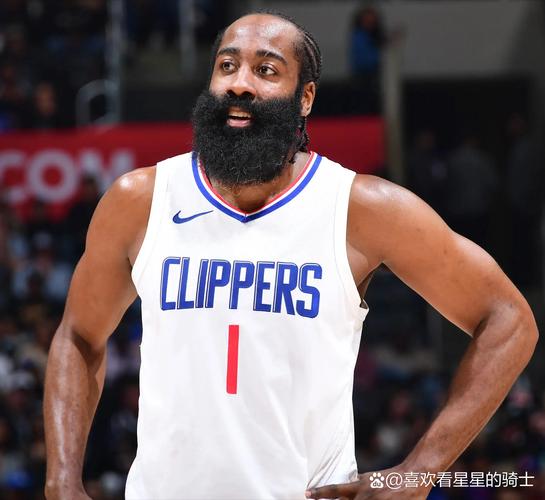 体坛记者:火箭光想靠体型碾过去不好用 空间不佳&进攻发起单调