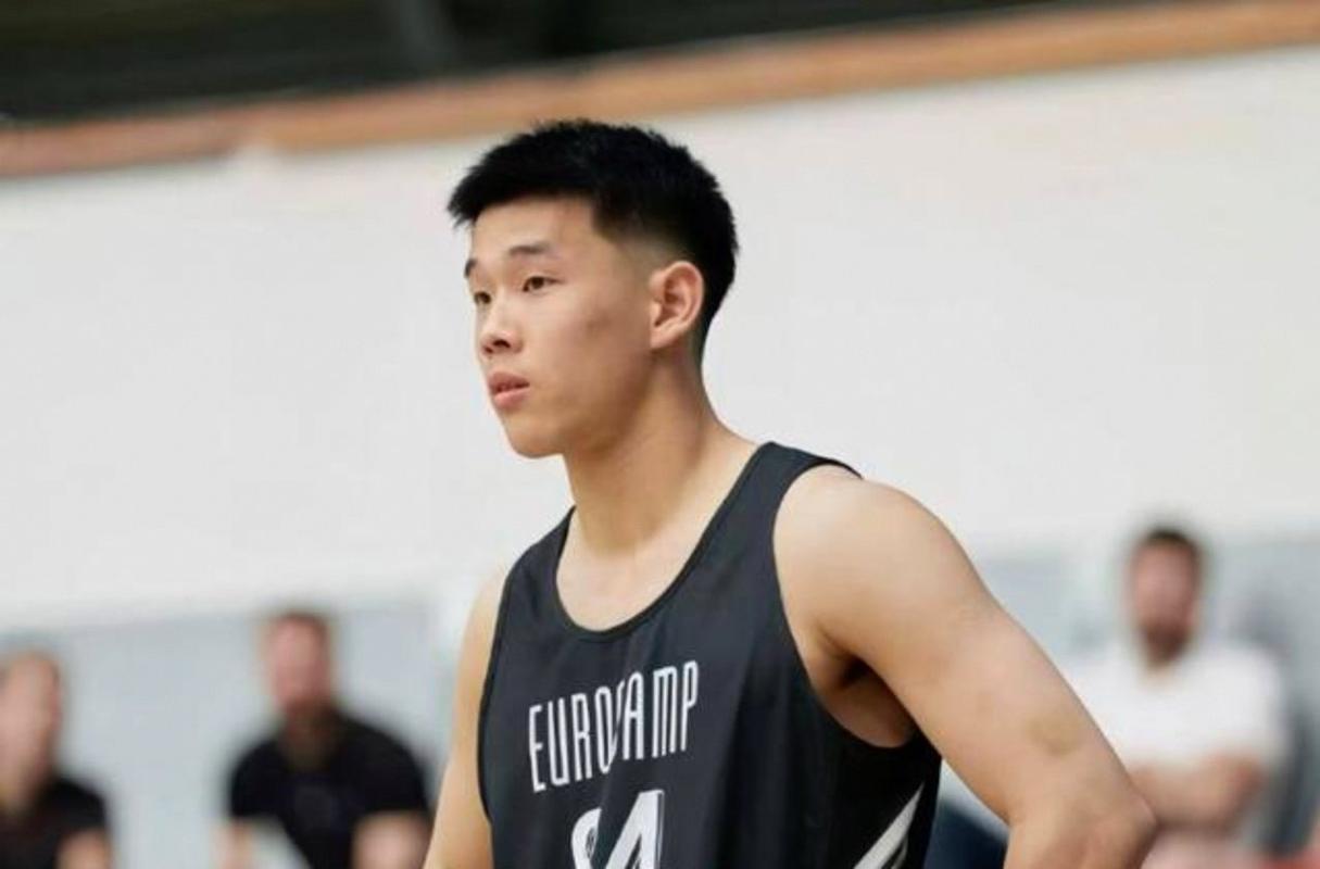 NCAA季前赛首秀！林葳首发出战25分钟 11中4得到10分4助2断0失误