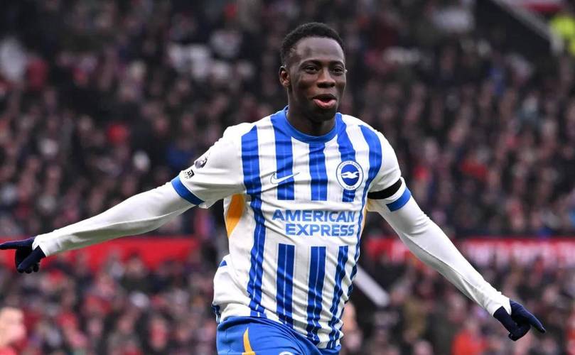 稳住帅位！曼晚：曼联击败布莱顿豪取三连胜后，阿莫林情绪激动