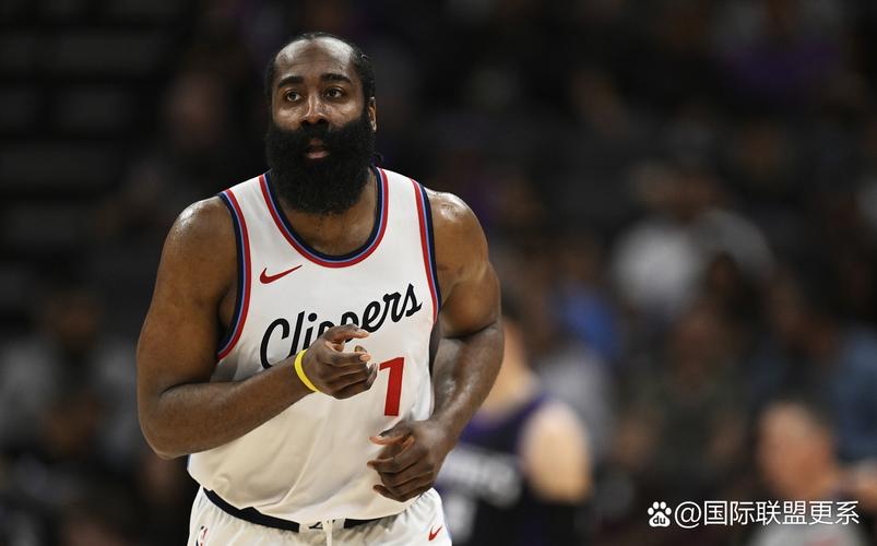 鏖战到最后时刻！哈登：开拓者整场比赛都打得特别强硬