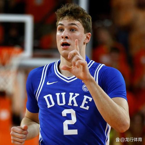 弗拉格:关键时刻坐替补席是我生涯首次 但我今天打得差&理解教练