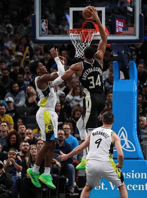 新纪录!字母哥前3场得分100+篮板40+助攻15+ 历史第一人