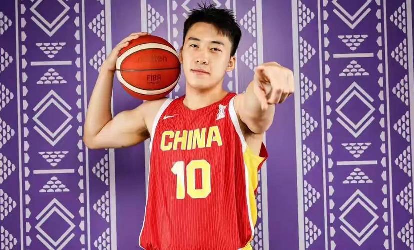 媒体人：王俊杰是核心球员 赵维伦在NCAA的处境和瀚森在NBA的类似
