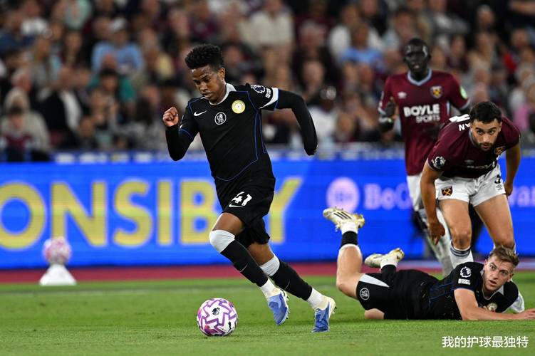 切尔西梦幻开局！安德烈·桑托斯禁区线上贴地斩破门