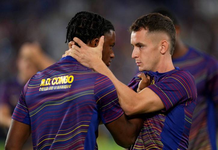 世体：佩德里12月之前都无法复出，卡萨多预计会和德容搭档双后腰