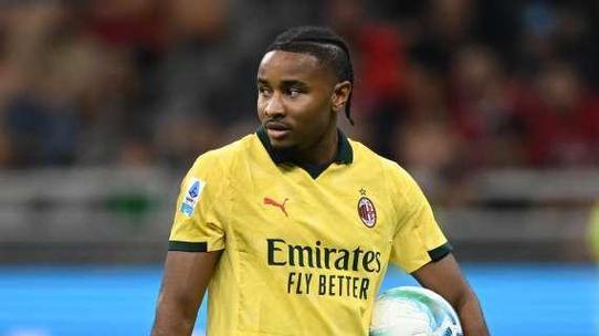 还在适应！意甲夏窗标王恩昆库联赛5场0球0助，米兰花费3700万欧