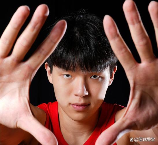 媒体人:很多球迷爹味太重 要杨瀚森活成自己想要的样子