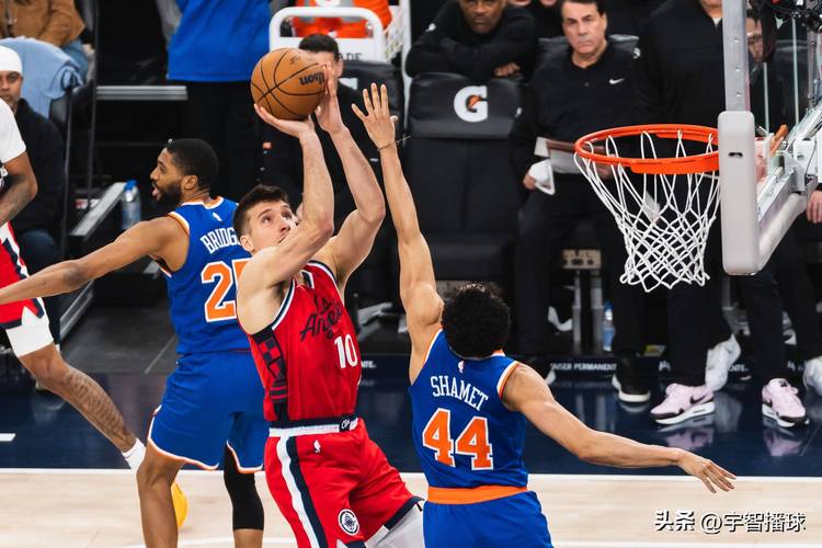 船媒:博格丹&比尔&保罗对快船没任何帮助 除哈登外球队几无亮点