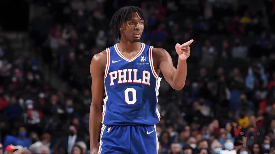 马克西:职业生涯这个节点 打球不能和以前一样总是嘻嘻哈哈了