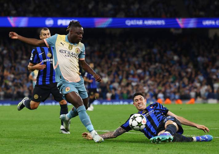 裁判专家:裁判少给国米一个点球,紫百合后卫有明显拉拽