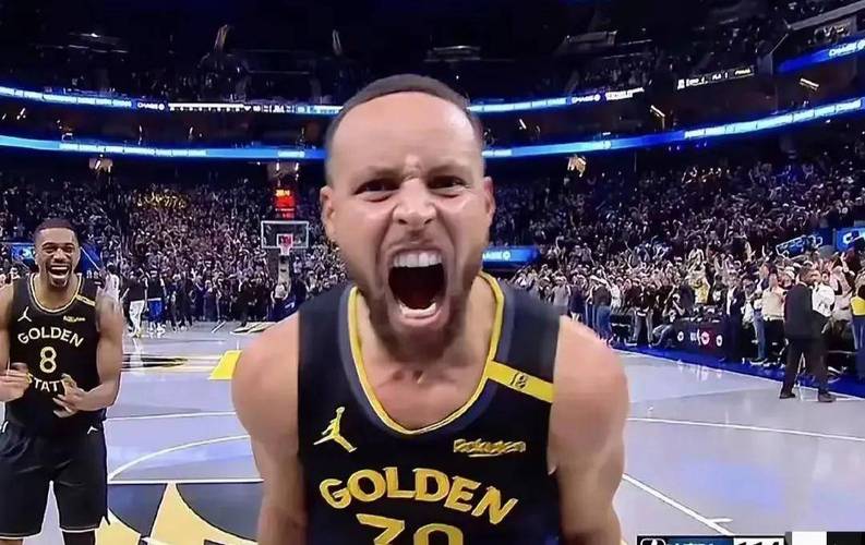 库里：罗林斯这场打得无所畏惧 我为他高兴 同时也有点不爽