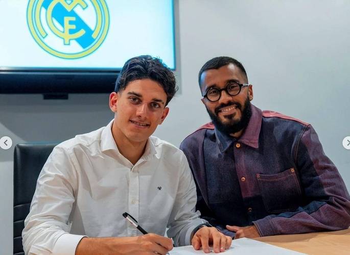 阿斯：小雷耶斯与皇马完成续约，继续在皇马青训体系中稳步成长