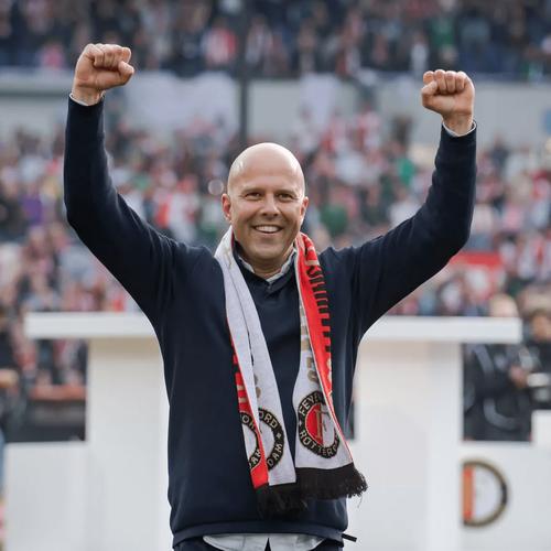 👀2019年41岁斯洛特初执教鞭,在荷兰5年从未遭遇3次及以上连败