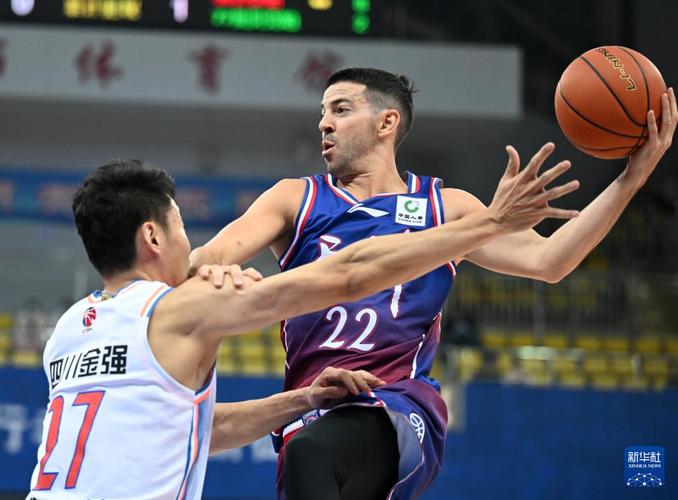 一下宣两个！天津男篮官方：欢迎雷诺兹和克莱伯恩