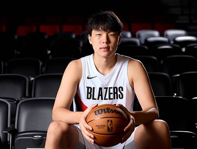 媒体人：开拓者计划让杨瀚森周一归队 往返于两队会成为常态