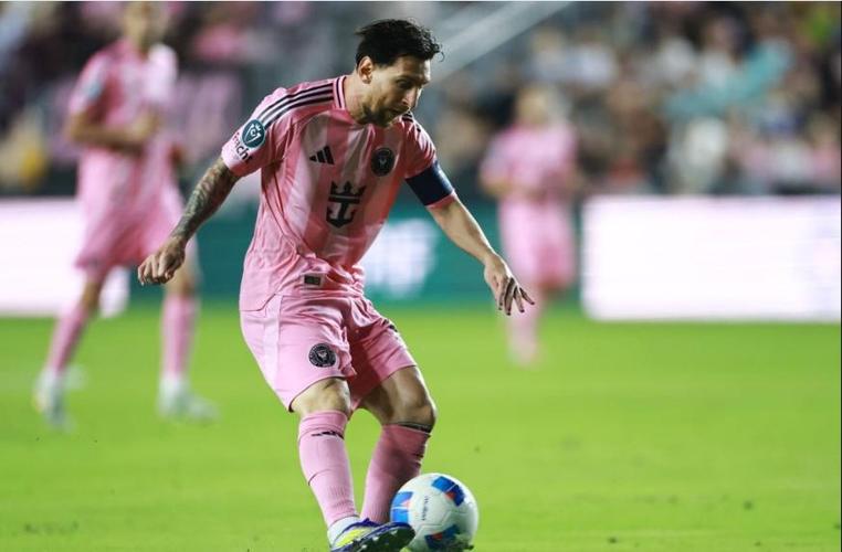 迈阿密国际先丢一球!迈阿密门将送点,苏里奇操刀主罚命中