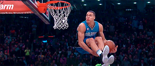 吓人！戈登1.4秒长传甩前场 精准给到约基奇手里中距离磕筐而出