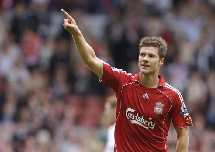 赛前不在安菲尔德训练，阿隆索：这样就不会被200台摄像机拍📸