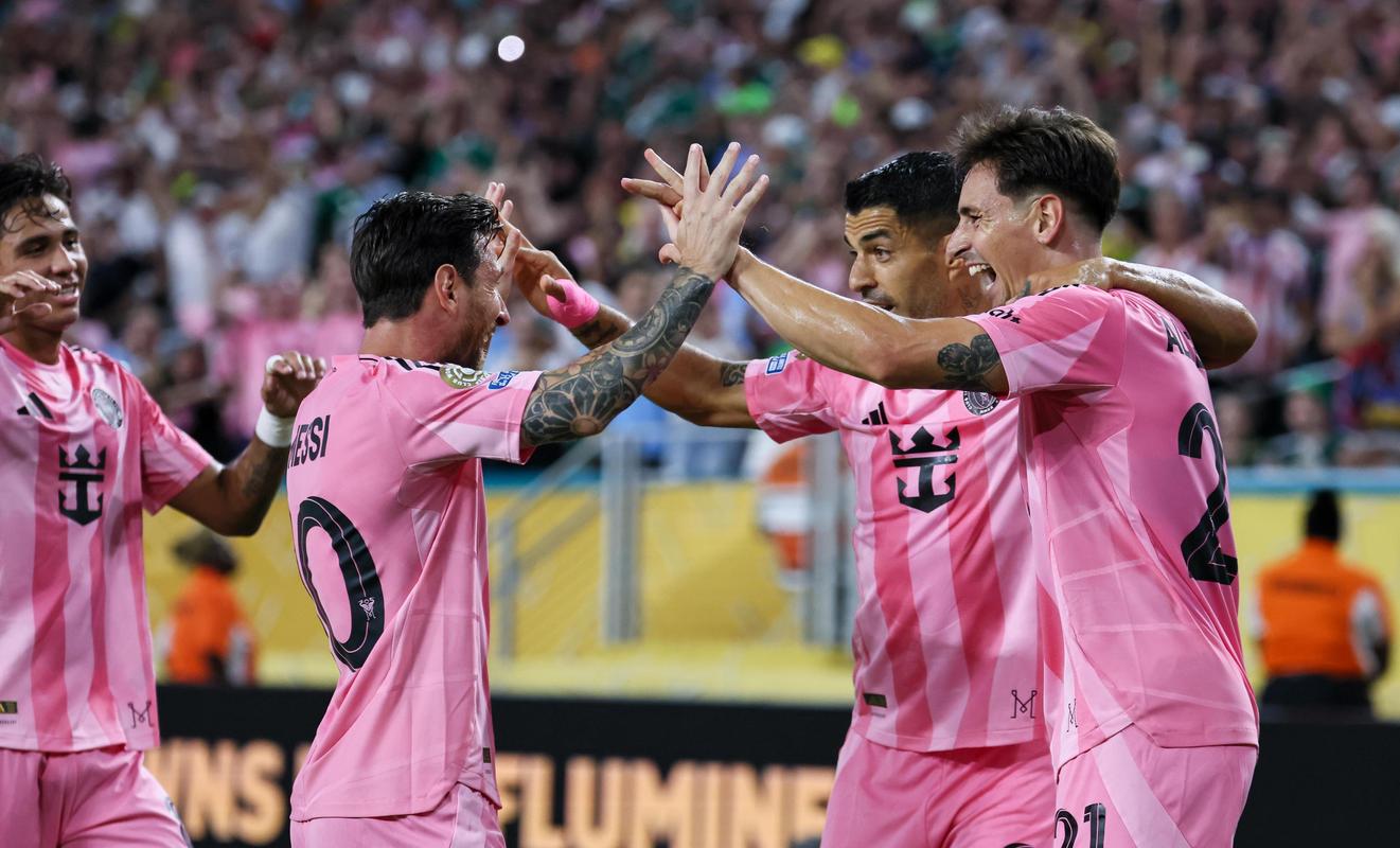 半场-迈阿密0-2纳什维尔 门将送点+后防漏人苏牙中柱迈阿密零射正