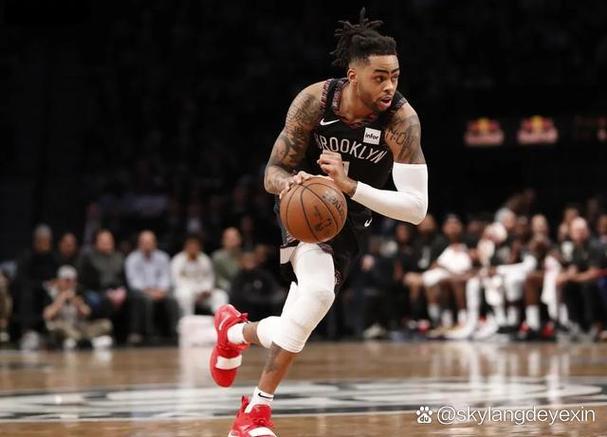 这不给个首发？拉塞尔替补17投10中砍下31分7板3助