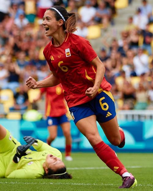 FIFPRO年度女足最佳11人阵：邦马蒂、普特拉斯、凯莉、鲁索在列