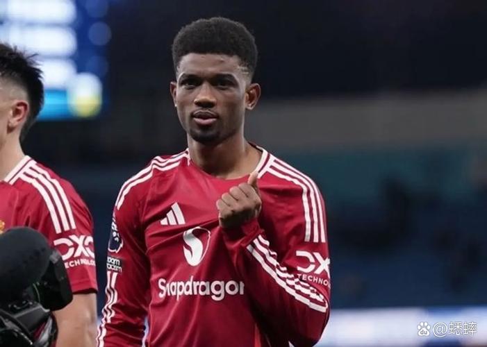 布伦南-约翰逊达成热刺百场里程碑，俱乐部社媒晒海报祝贺