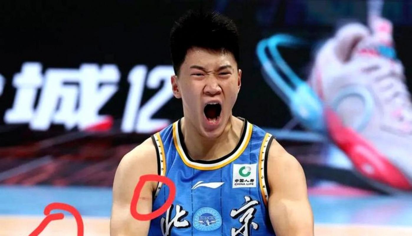 疑似亲了赵继伟？雷蒙：因为关系都很好 就会有一些小打小闹