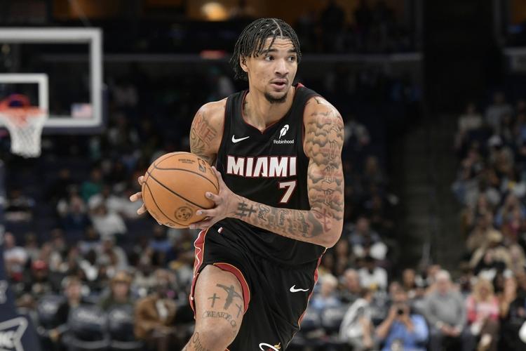 斯波：韦尔表现非常出色 看到他做出这样回应感到很欣慰