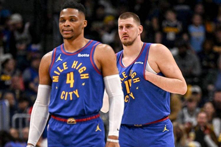 重返丹佛！威少今日首发战旧主 赛前和约基奇嘻嘻哈哈亲切互动