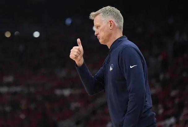 科尔：已和库追巴等老将沟通如何调配休息时间 老球员多更要斟酌