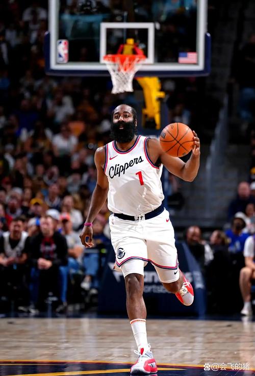 2分钟爆轰12分!哈登首节9分钟17分4板0失误 快船领先10分