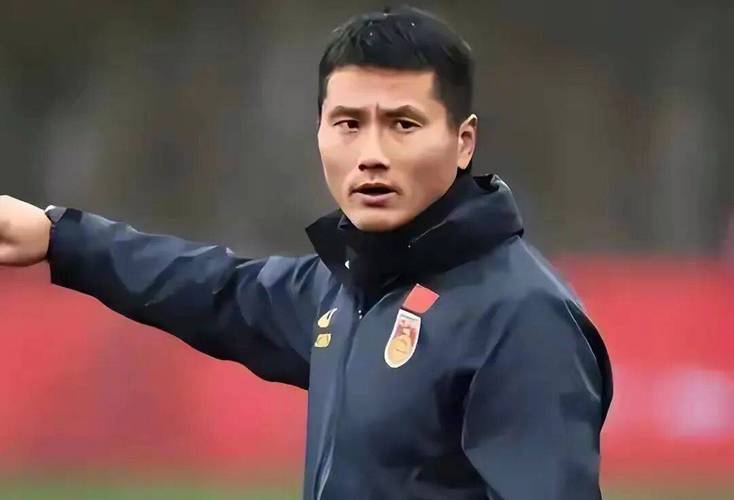 澎湃：郭士强的例子未必合适，但请给邵佳一与国足时间