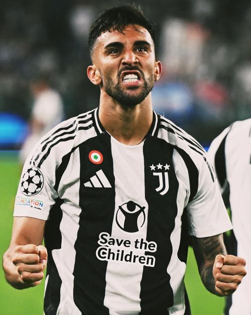 小蜘蛛无缘最佳阵容前锋候选,冈萨雷斯力挺队友:他们什么都不懂