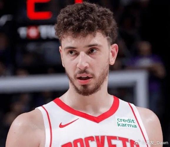 申京：本赛季我出手中投是为了找节奏 篮下太挤